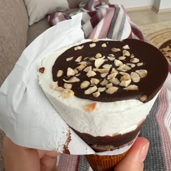 Algida Cornetto Disc Vanilya Karamel Dondurmasında Çikolata Sosu Eksikliği Ve Kalite Düşüşü