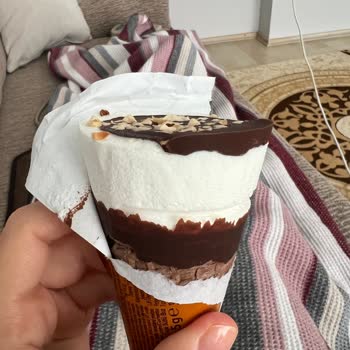 Algida Cornetto Disc Vanilya Karamel Dondurmasında Çikolata Sosu Eksikliği Ve Kalite Düşüşü