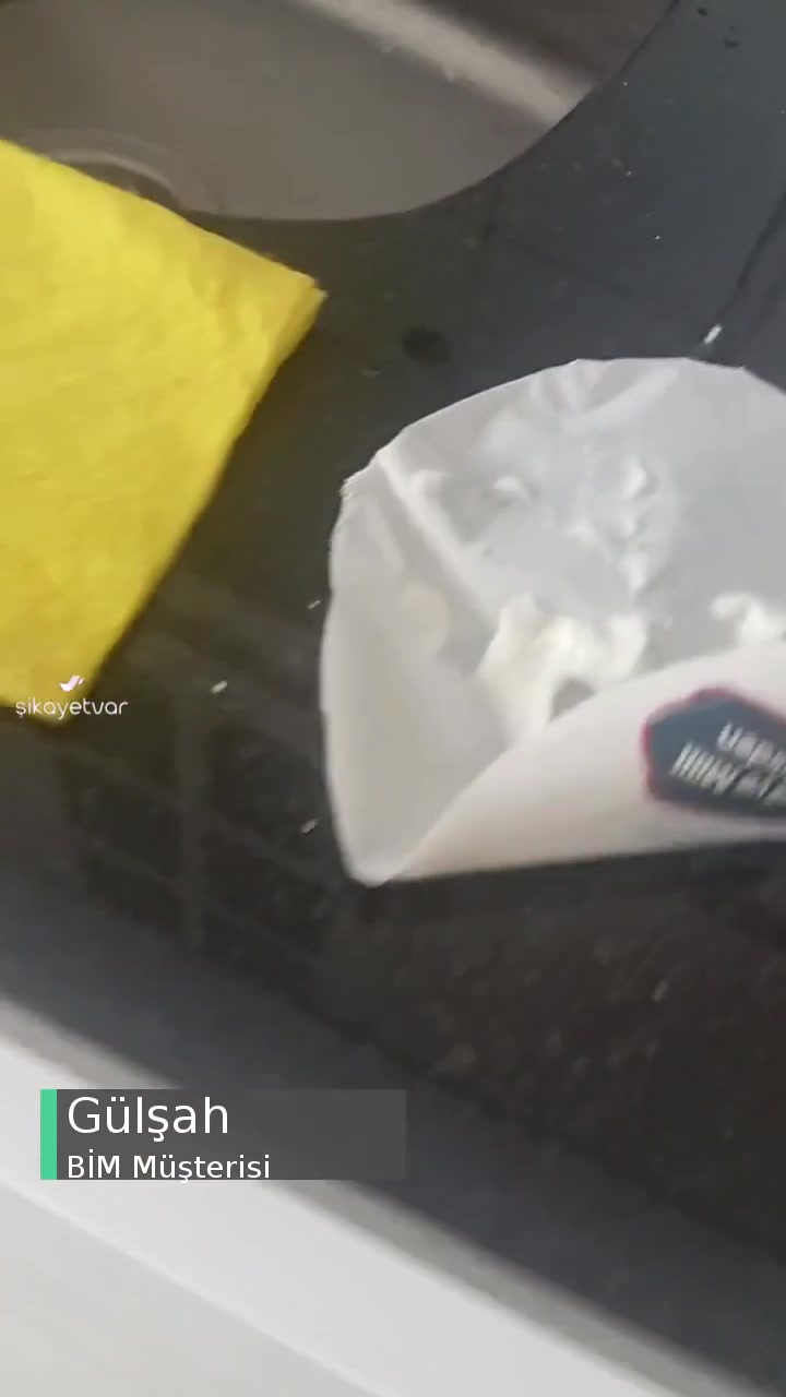 BİM Yoğurttan Kıl Çıktı! videonun kapak resmi