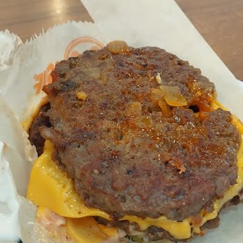 Hamburger Köftesi Dağınık, Yemeği Zorlaştırdı