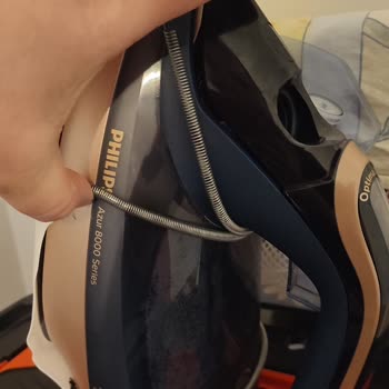 Kısa Sürede Kırılan Su Haznesi Nedeniyle Philips Azur 8000 Ütüde Hayal Kırıklığı Ve İade Talebi
