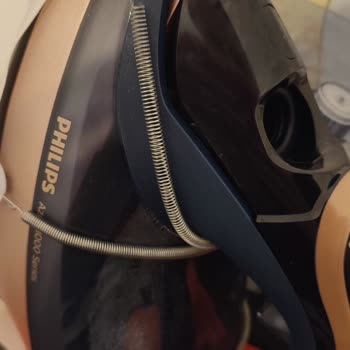 Kısa Sürede Kırılan Su Haznesi Nedeniyle Philips Azur 8000 Ütüde Hayal Kırıklığı Ve İade Talebi