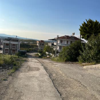 Tepecik Mahallesi Yolları Mayın Tarlası Gibi, Araçlar Sürekli Hasar Görüyor