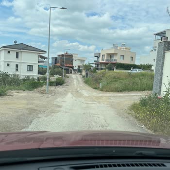 Tepecik Mahallesi Yolları Mayın Tarlası Gibi, Araçlar Sürekli Hasar Görüyor