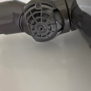 Dyson Halı Başlığı Teker Kırıldı, Garanti Uygulamasındaki Çelişki
