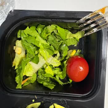 Eksik Ekmek Ve Yanlış Salata İçin İade Talebi