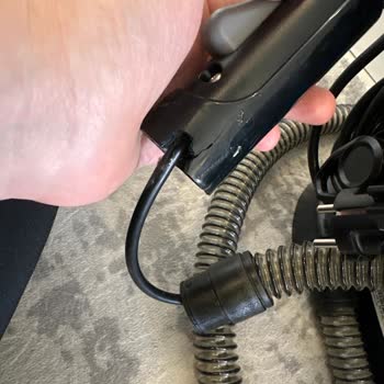 Bissell Halı Yıkama Makinesinin Plastik Bağlantısı Kırıldı