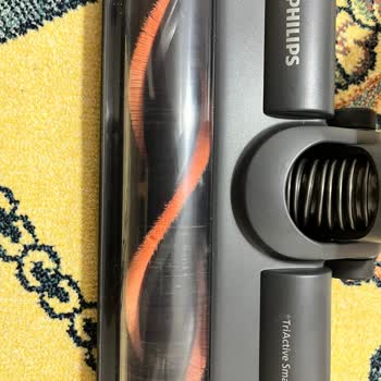 Philips 8057 Dikey Süpürge Kısa Sürede Deforme Ve Yüzeyi Soyuldu Satıcı Yardımsız