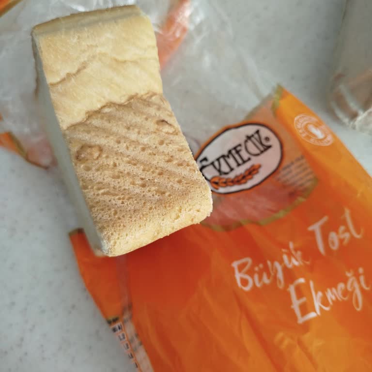 Ekmecik Tost Ekmeği Dilimlenmemiş Olması Nedeniyle Kullanım Zorluğu