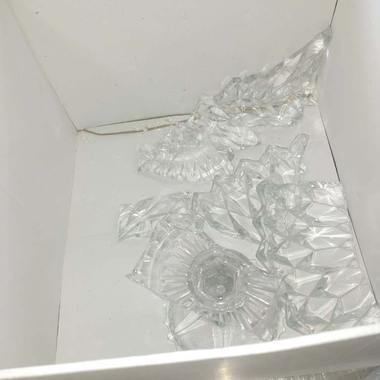 Kırık Ürün İçin Haksız Ücret Tahsilatı
