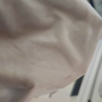 OMO Ultra Power Kapsül Deterjanı Tişörtlerimde Kalıcı Leke Bıraktı