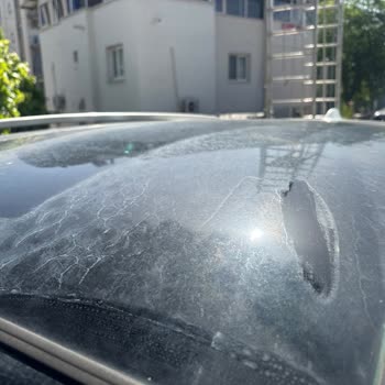 Petrol Ofisi Oto Yıkama Alanı Güneş Altında Kuruyan Köpük Nedeniyle Hizmet Kalitesini Bozuyor