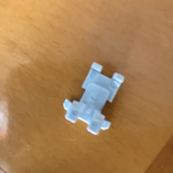 Samet Frenli Çekmece Raylarında Plastik Parçaların Hızlı Kırılması Ve Ücretsiz Yedek Parça Talebi