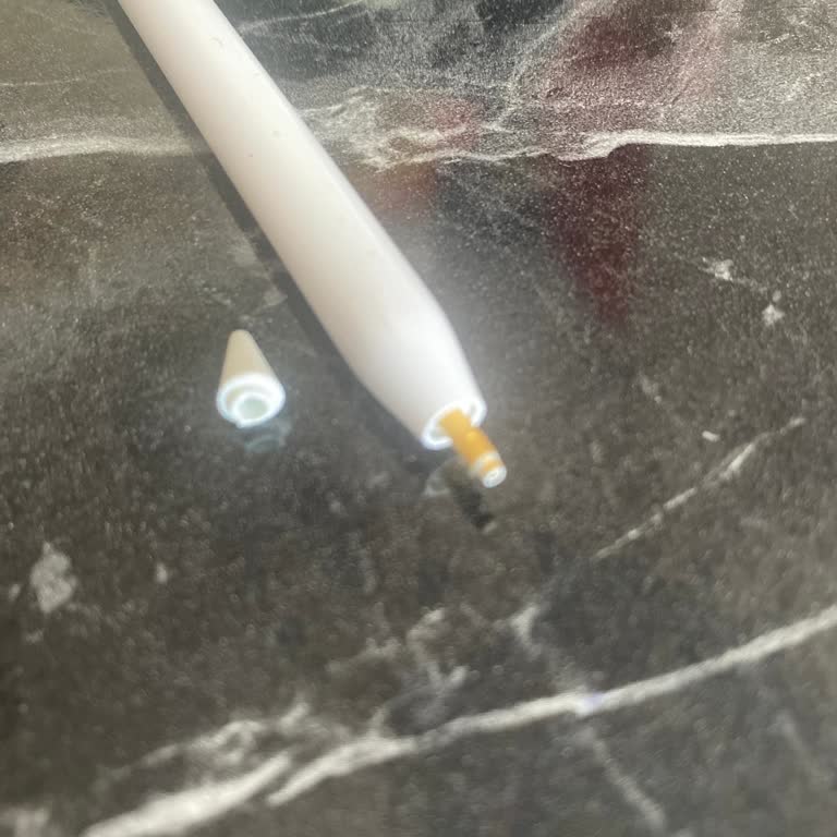 Apple USB‑C Kalem Ucunun Aniden Kırılması Ve Garantili Çözüm Talebi