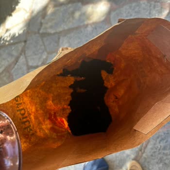 Kırık Vazo Ve Görseldekiyle Uyuşmayan Çiçekler İçin Tam İade Talebi