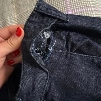 Pantolon Dikişlerinin Sökülmesi Ve Ücret İadesi Talebi