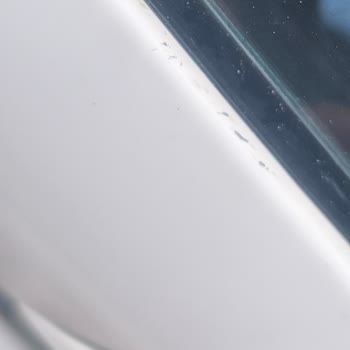 Yetkili Serviste Cam Değişimi Sonrası Gövde Hasarı Ve Kalitesiz Boya Koruma