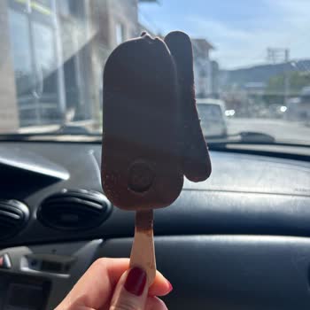 Magnum Dondurmasında Çubuk Koptu Ve Tat Bozuldu