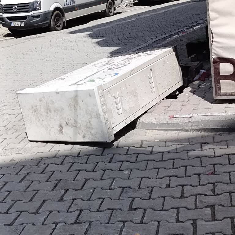 İnternet Kesintisi Ve Düşen Trafonun Güvenlik Riski