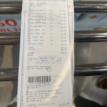 IKEA Ümraniye Restoranında Salata İçindeki Böcek ve Yetersiz Hijyen Açıklaması