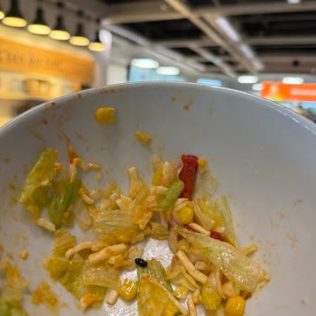 IKEA Ümraniye Restoranında Salata İçindeki Böcek ve Yetersiz Hijyen Açıklaması
