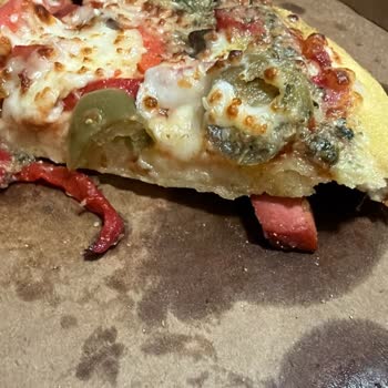 Pişmemiş Ve Yanık Pizzalar İçin İade Talebi Ve Müşteri Hizmetleri İhmali
