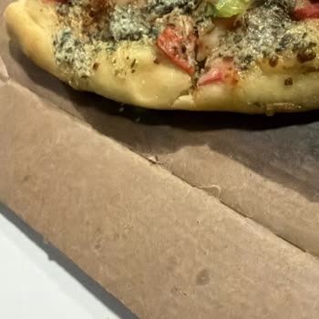 Pişmemiş Ve Yanık Pizzalar İçin İade Talebi Ve Müşteri Hizmetleri İhmali