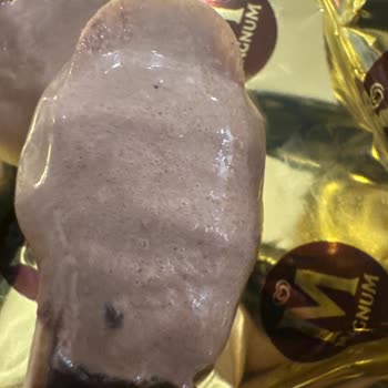 Algida Magnum Mini Double Ürününde Çıtır Çıtır Şekerimsi Doku Sorunu