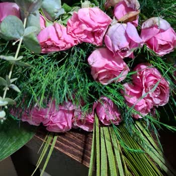 Anneler Günü Luxury Roses Buketi Solmuş Ve Hayal Kırıklığı Yarattı