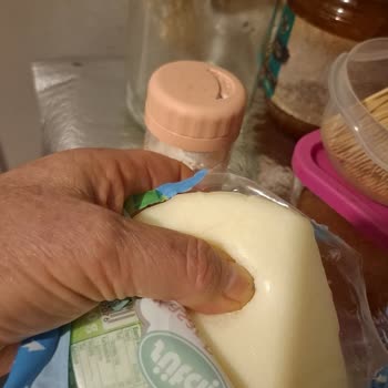 Sütaş Kaşar Peynirinde Şişik Ambalaj Ve Yanma Sorunu