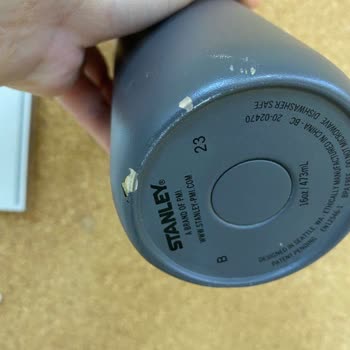 Stanley Termosunun Boya Soyulması Ve Garanti Desteği Sunulmaması