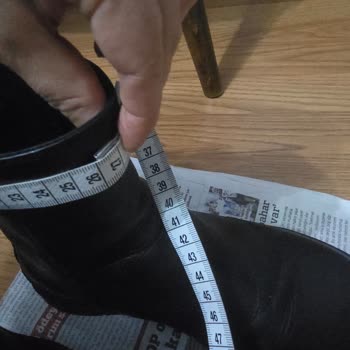 Derimod Botta Sağ Bilekte Üretim Hatası Ve Değişim İsteği