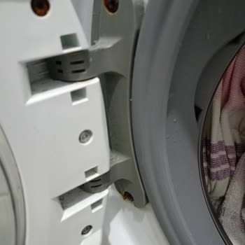Su Kaçağı Ve Pas Sorunu Nedeniyle Garanti Çamaşır Makinemin Cihaz Değişimi Talebi