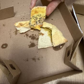 Domino’s Sarımsaklı Ekmekte Kalite Düşüşü