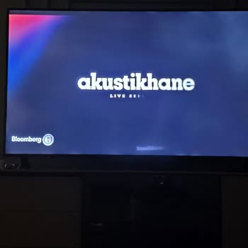 Ekranda Işık Sızması Ve Dikey Parlak Alanlar Sebebiyle Ürün Ayıplı