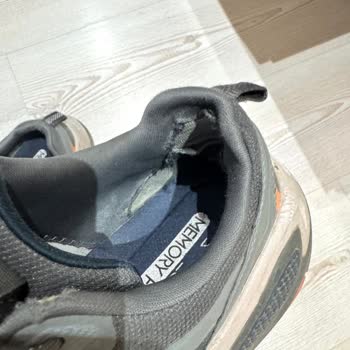 Skechers Ayakkabısında Hızlı Yıpranma Ve Kalite Sorunu Çözüm Bekleniyor