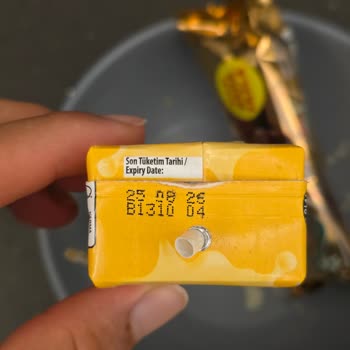 Bozulmuş Süt, Emziren Anne Ve Bebeği Tehlikeye Attı