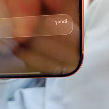İPhone 17 Pro Max Cihazımda Kasa Çatlağı, Ekran Donması Ve Kamera Odaklama Sorunu