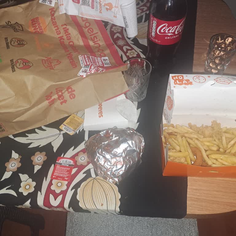 Popeyes Siparişinde Yanlış Ve Eksik Gönderim, İade Talebi Sürekli Reddedildi