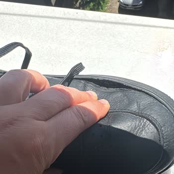 Lacoste Ayakkabıda Dikiş Patlaması Ve Deformasyon, Bakım İddiasına Rağmen Kalite Sorunu