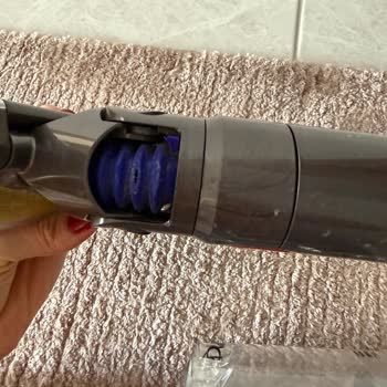 Dyson Gen5 Detect Hortumunda Yırtılma Ücretsiz Parça Değişimi Talebi