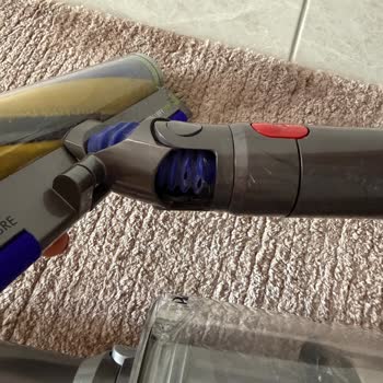 Dyson Gen5 Detect Hortumunda Yırtılma Ücretsiz Parça Değişimi Talebi