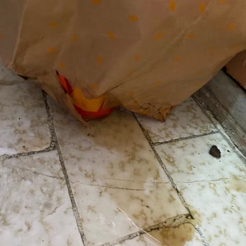 1.050 TL'lik Siparişte Dökülmüş Ürünler Ve Cevapsız Müşteri Hizmeti