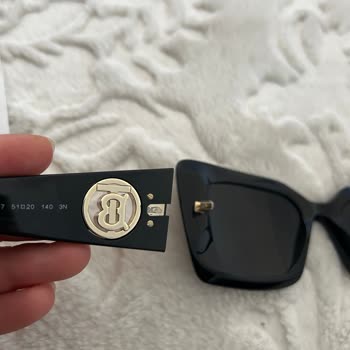 Garanti Süresi Bitmek Üzere Burberry Gözlüğümde Üretim Hatası, Boyner Reddetti