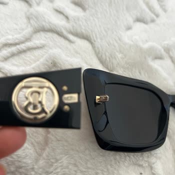 Garanti Süresi Bitmek Üzere Burberry Gözlüğümde Üretim Hatası, Boyner Reddetti