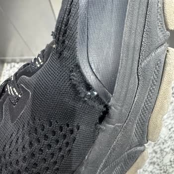 Kalitesiz Skechers Ayakkabıda Açılma Sorunu Ve Mağaza İletişimsizliği