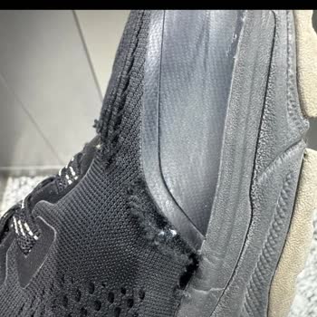 Kalitesiz Skechers Ayakkabıda Açılma Sorunu Ve Mağaza İletişimsizliği