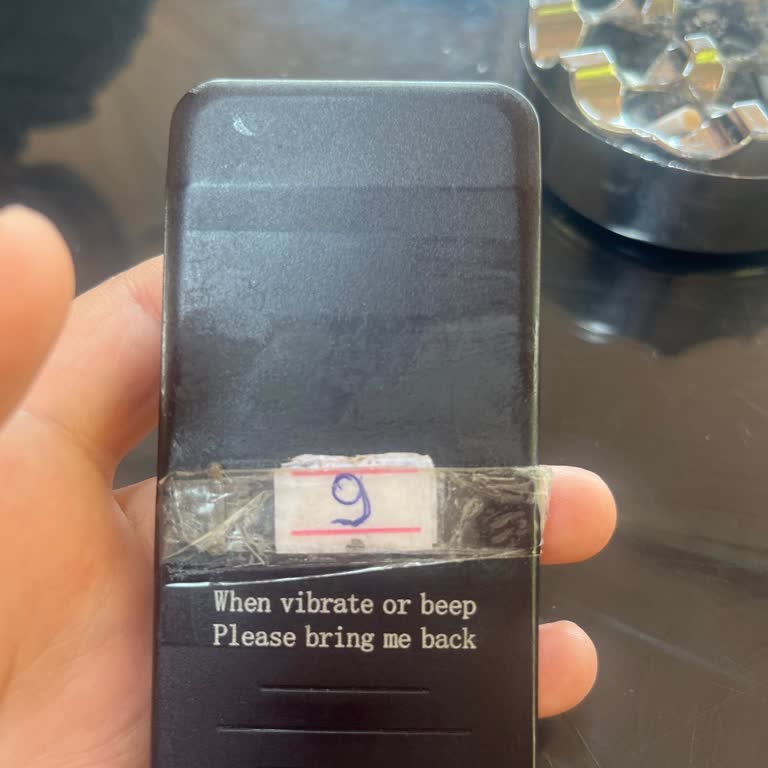 Yakacık Gezegen Kafe Yaklaşık Yarım Saattir Masada Beklememe Rağmen Siparişim Hâlâ Getirilmedi