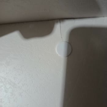 Montaj Sırasında Gardırop Hasarı Ve Mağazadan Yanıt Yok