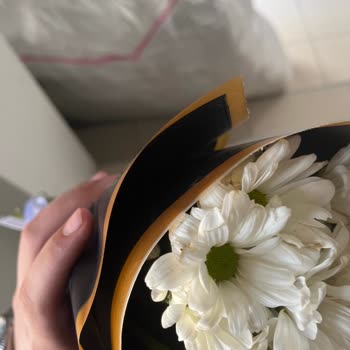 Çiçek Sepeti'nde Solmuş Çiçek Ve Fiyat Düşüşü Nedeniyle İade Reddi
